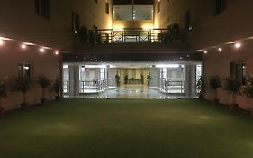 Narjes Al Hadeqa Hotel